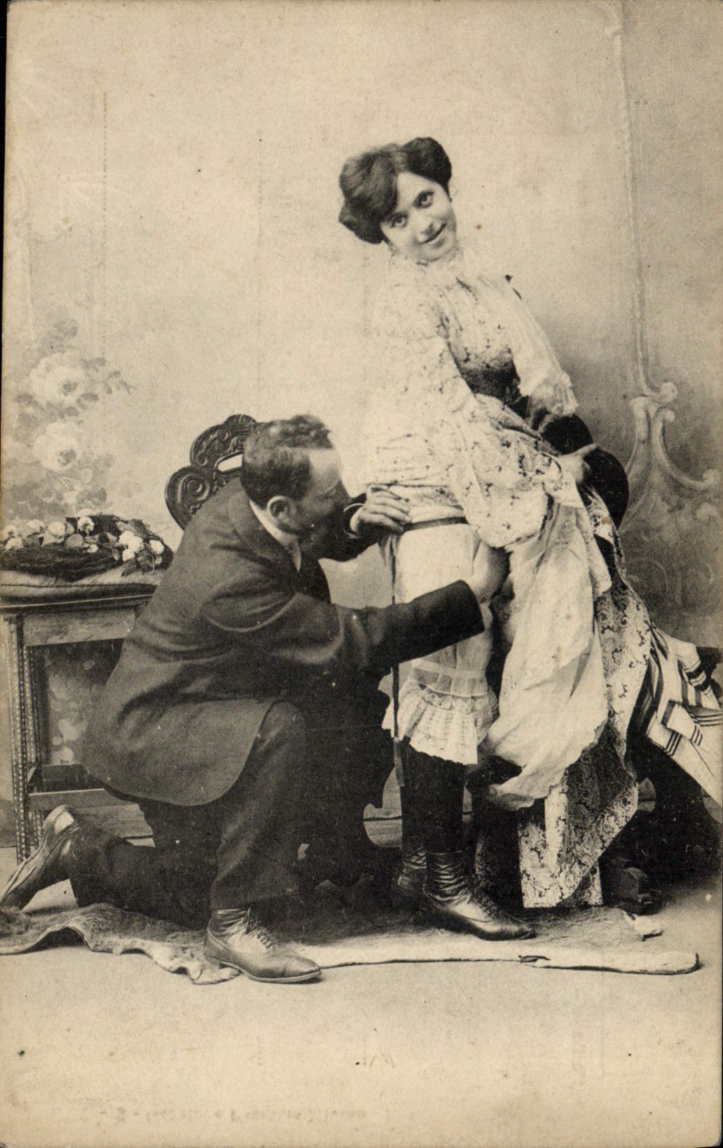 Séance de couture — Studio photographique — Éditeur Pezzanti, Milan