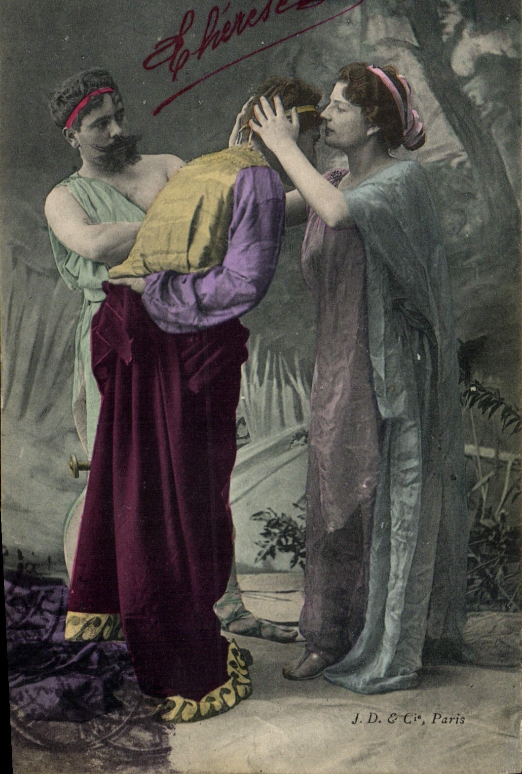 Scène antique — trois personnages en costume — J.D. & Cie, Paris
