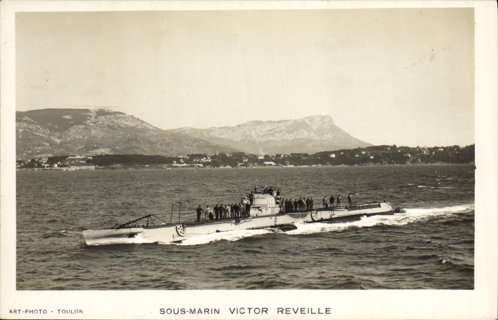 CPA Bateau Sous marin Victor Reveille 