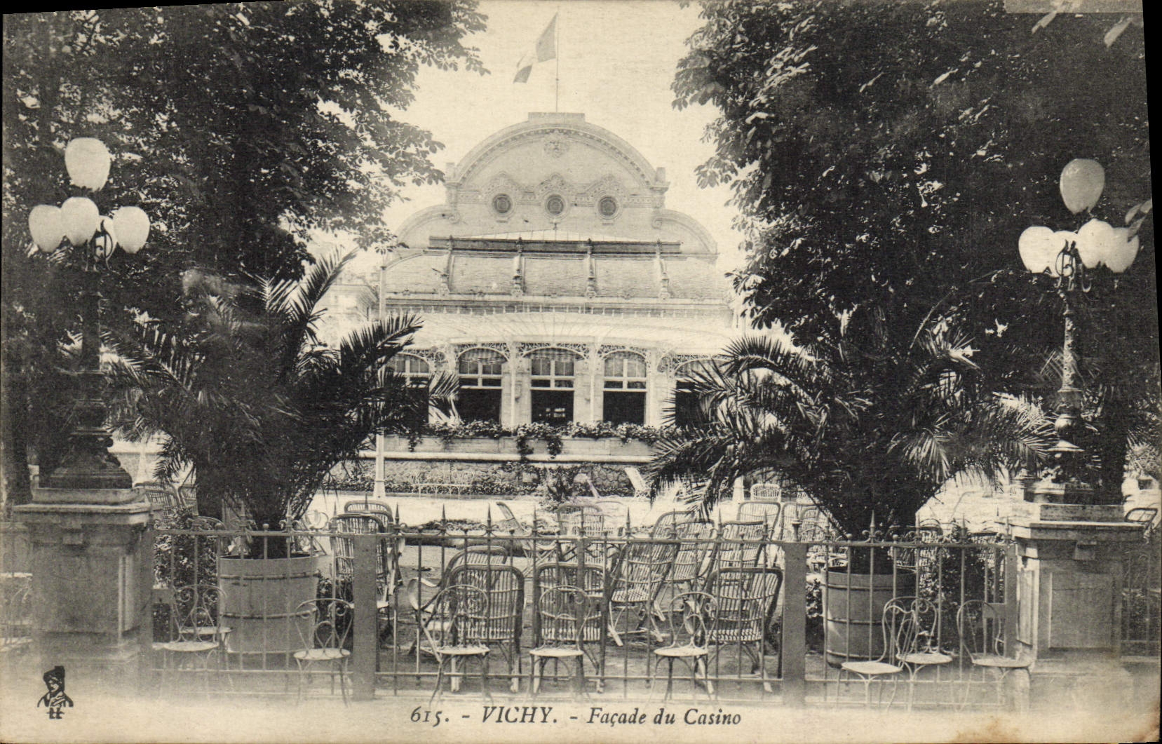 CPA Vichy Facade Du Casino