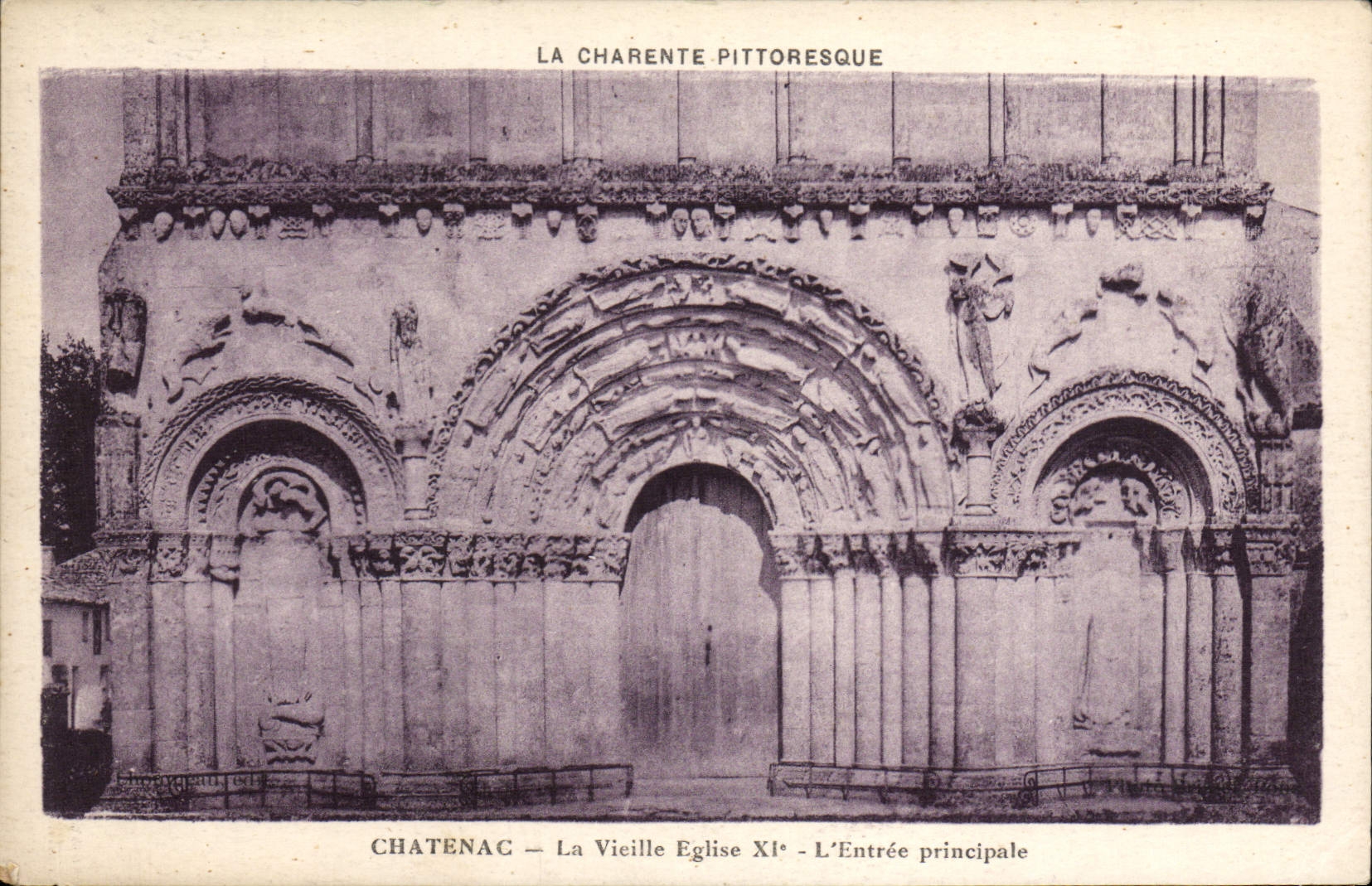 Chatenac — La Vieille Église XIe — L'Entrée principale — La Charente pittoresque
