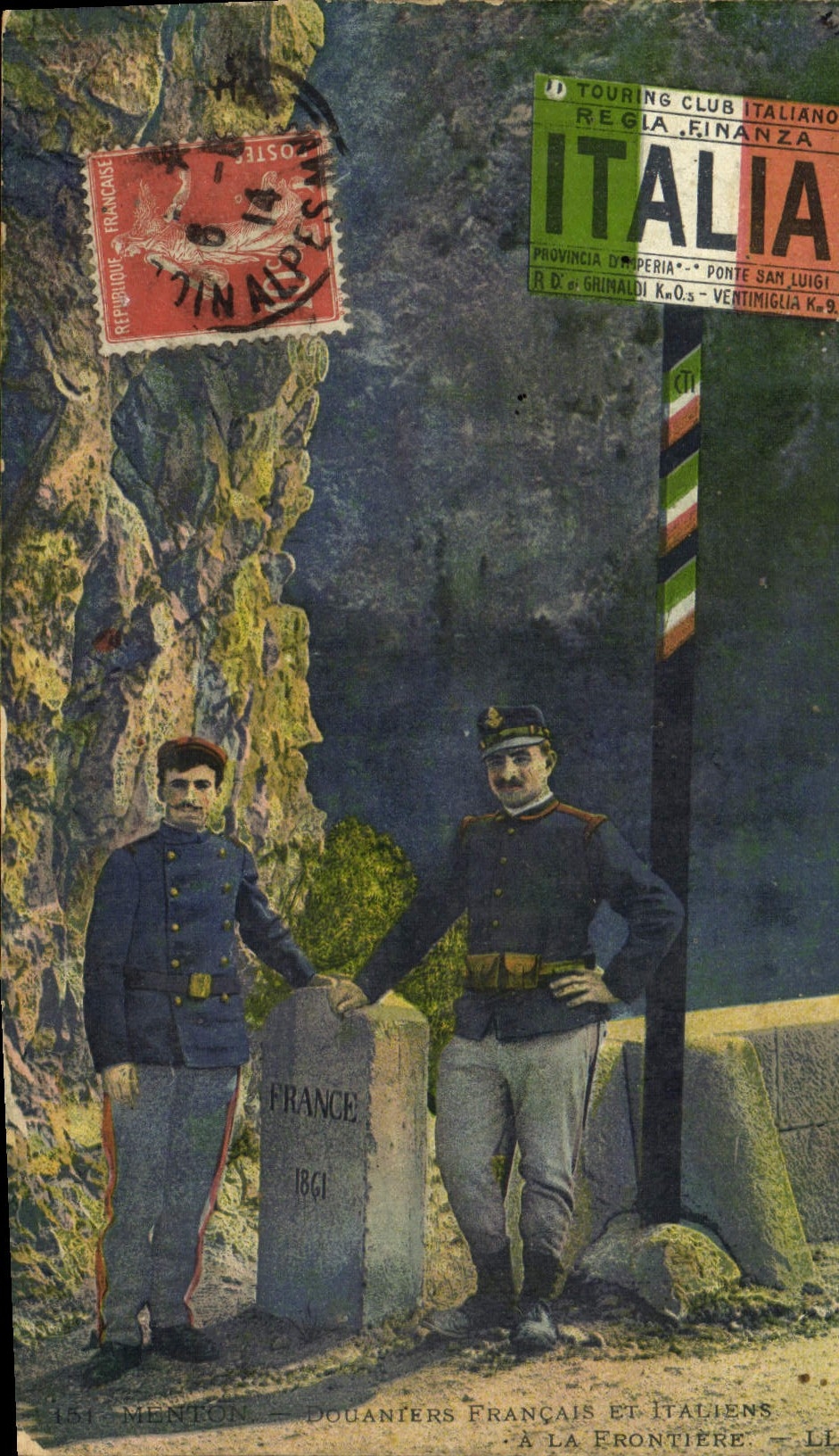 CPA Douane Douanes Douaniers Francais et italiens a la frontiere 