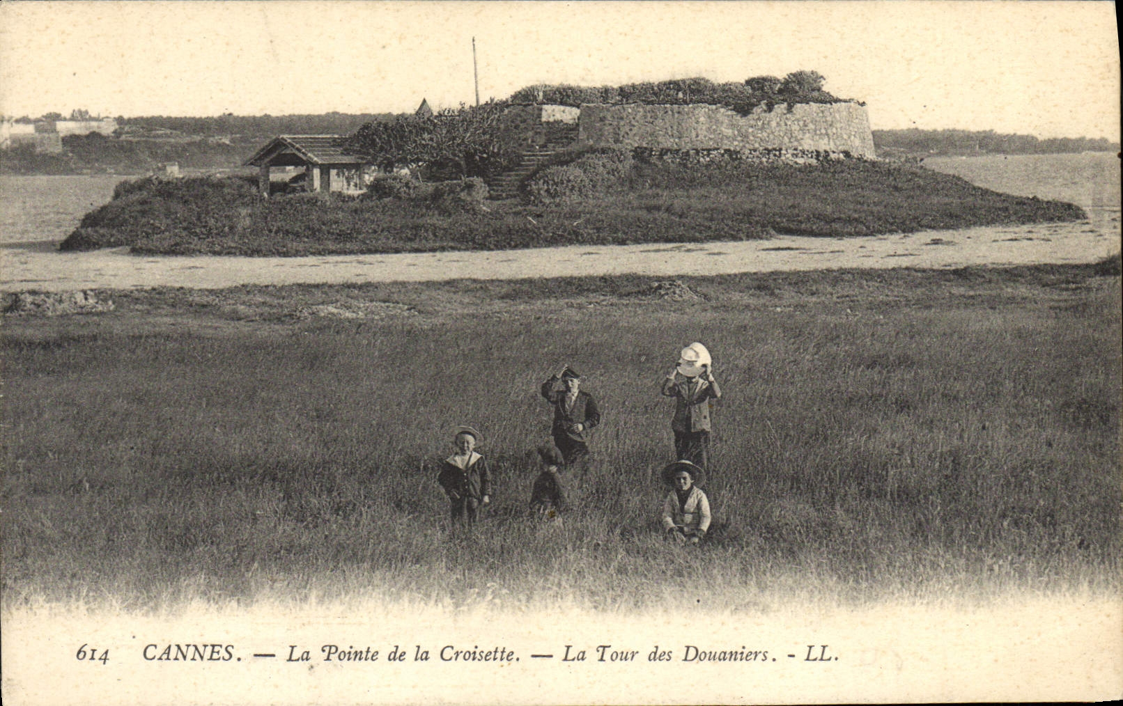 CANNES — La Pointe de la Croisette — La Tour des Douaniers — LL. n°614