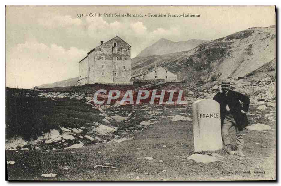 CPA Douane Douanes Col du Petit Saint Bernard Frontiere Franco italienne 