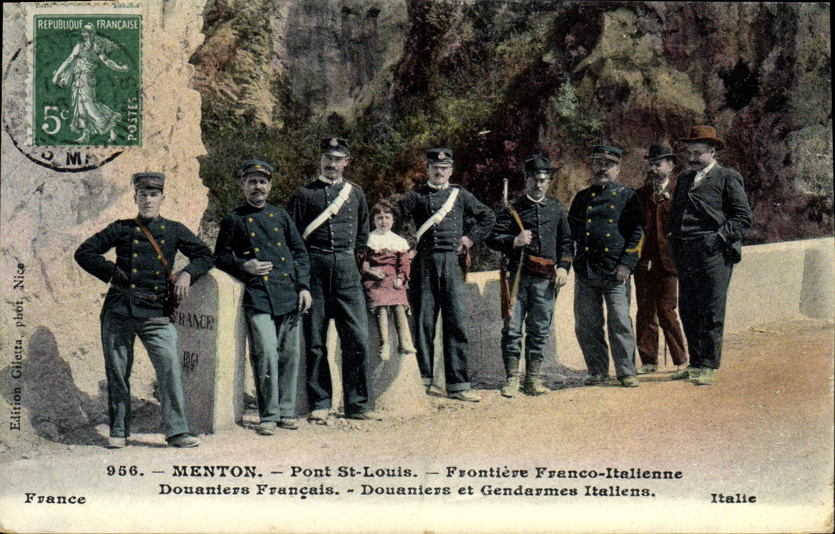 CPA Douane Douanes Menton Port St louis Frontiere Franco italienne Douaniers francais Gendarmes italiens 