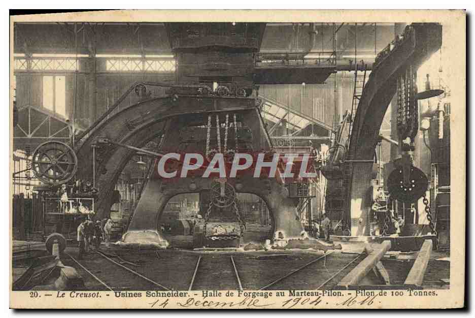 CPA Industrie Usines Schneider Halle de forgeage au marteau pilon 