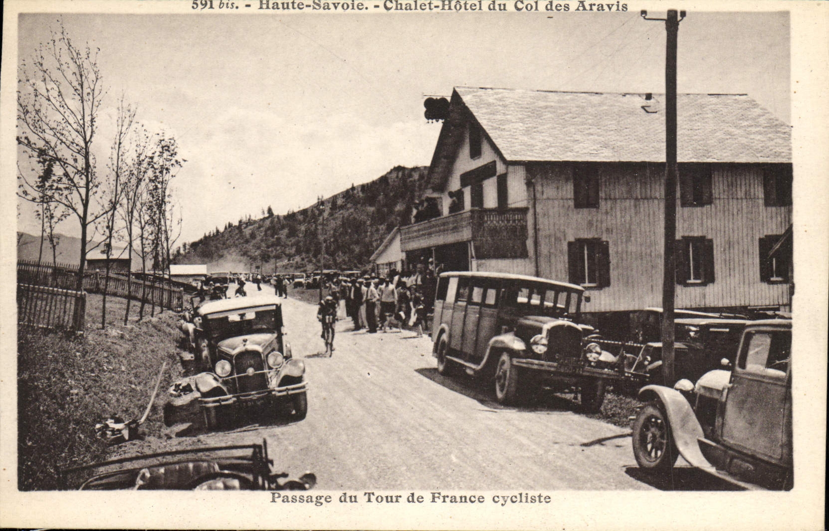 Haute-Savoie - Chalet-Hôtel du Col des Aravis — Passage du Tour de France cycliste