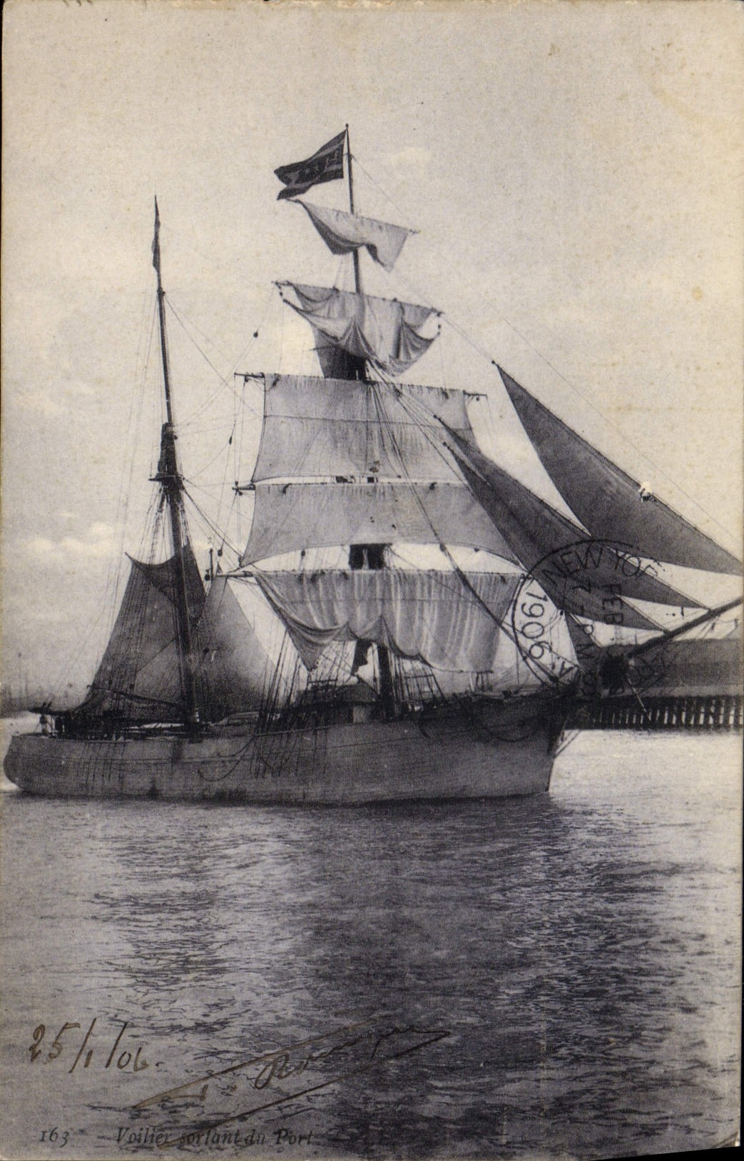 Voilier sortant du Port — New York — n°163