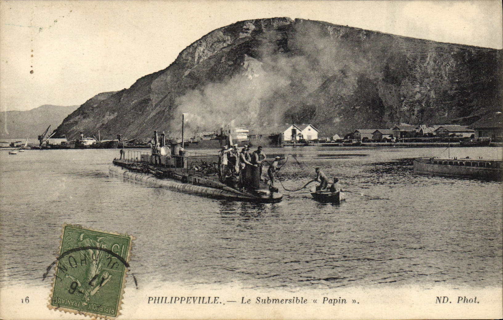Philippeville — Le Submersible « Papin » — ND. Phot.