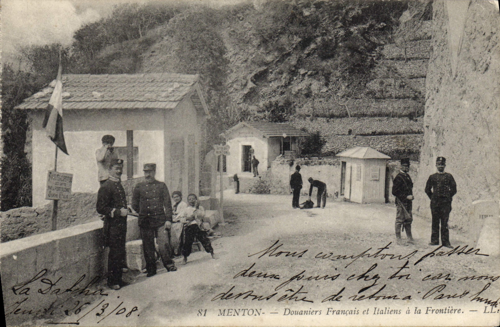 Menton — Douaniers Français et Italiens à la Frontière — LL. n°81