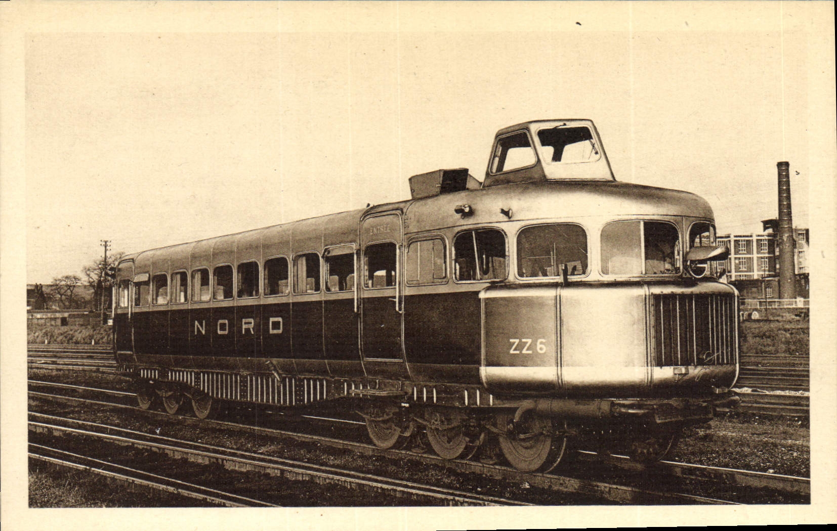 CPA Train Locomotive Chemin de fer du Nord Micheline a 36 places