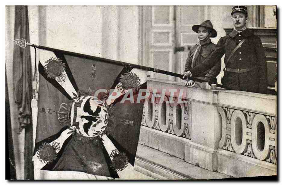 CPA Militaria Premier drapeau du bataillon d'infanterie bavaroise