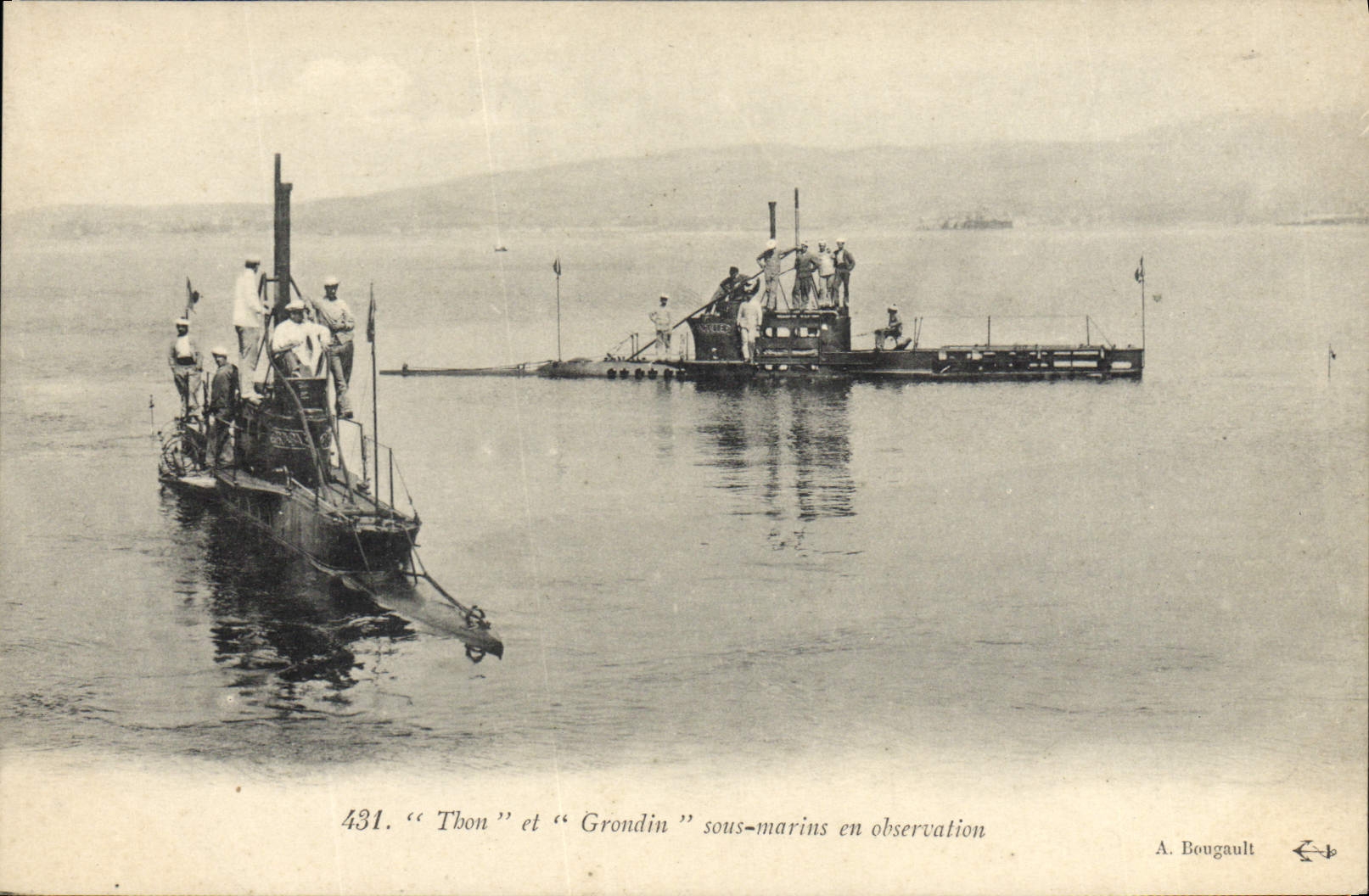 Sous-marins "Thbon" et "Grondin" en observation — A. Bougault, n° 431