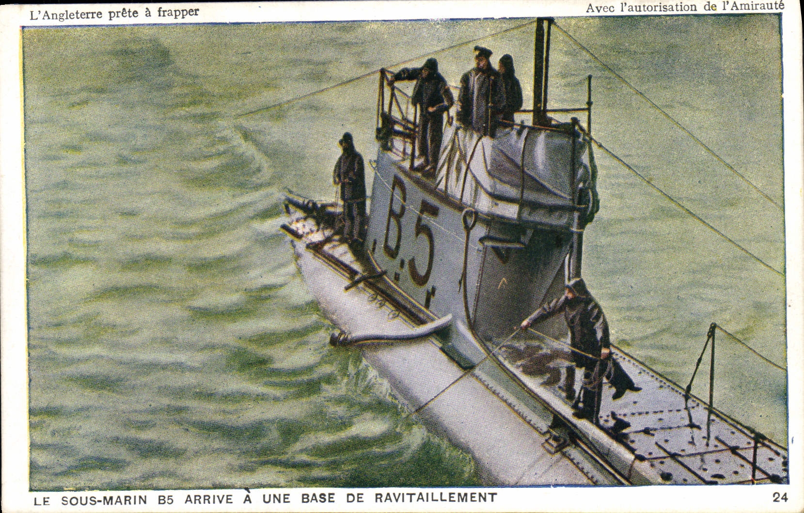 CPA Bateau Sous marin Sous-marin Le sous-marin B5 arrive a une base de ravitaillement