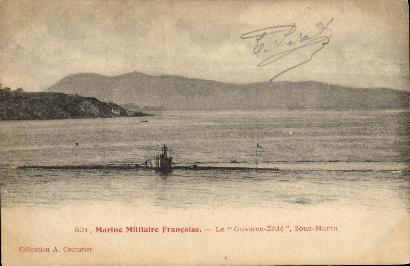 CPA Bateau Sous marin Sous-marin le Gustave ZEle 