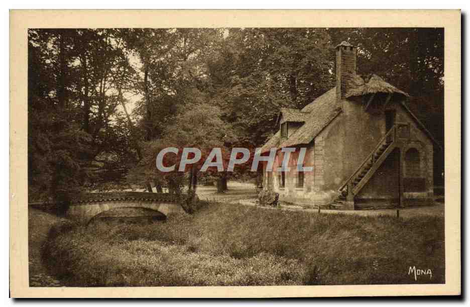 CPA Versailles Hameau du Petit Trianon La maison du colombier et le pont 