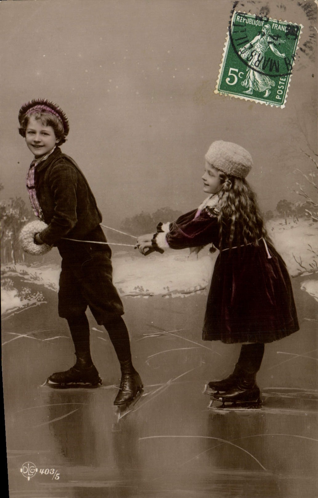 Deux enfants patinant — scène hivernale — éditeur DG n°403/5