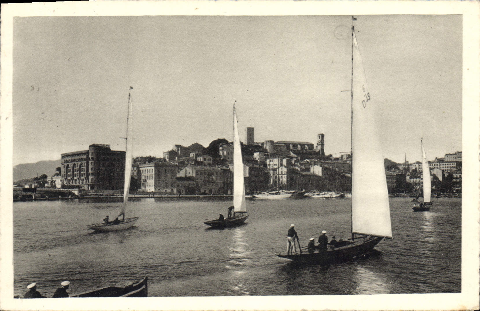 CPA Bateau Voilier Cannes Le port et le Mont Chevalier 