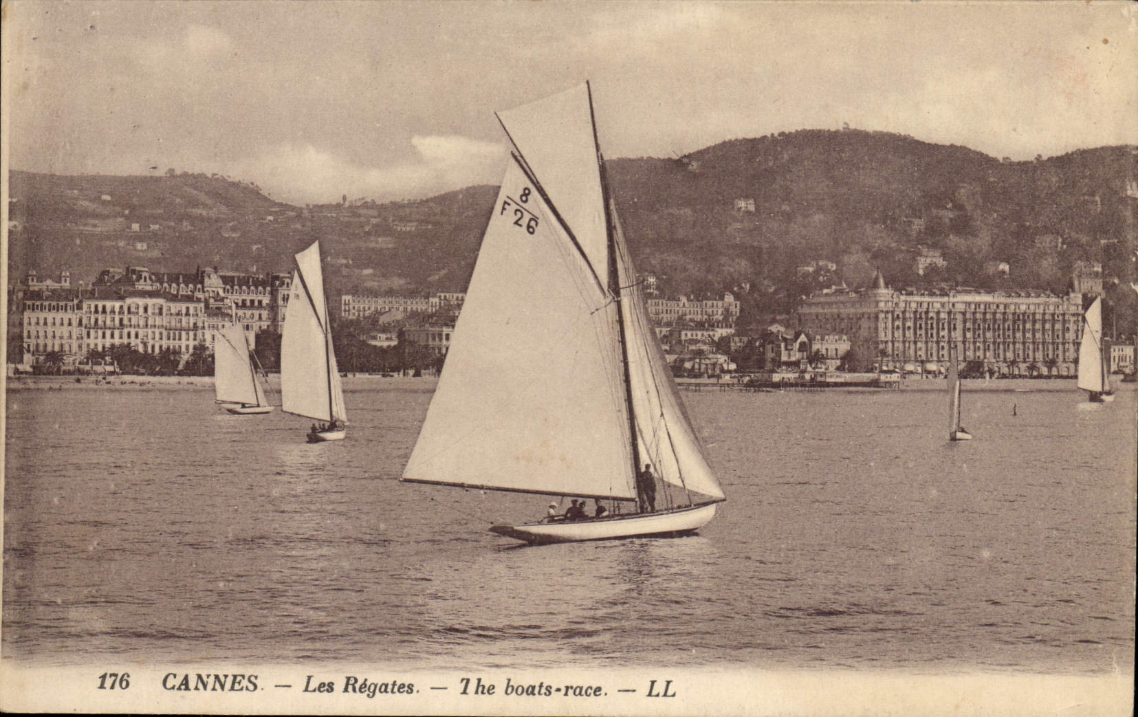 CANNES — Les Régates — LL