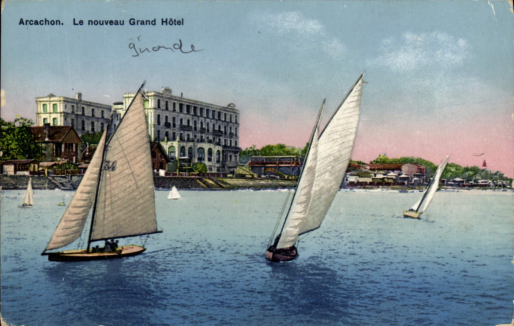 Arcachon. Le nouveau Grand Hôtel — éditeur A. Tribi & Cie (Suisse) — n° de série 34