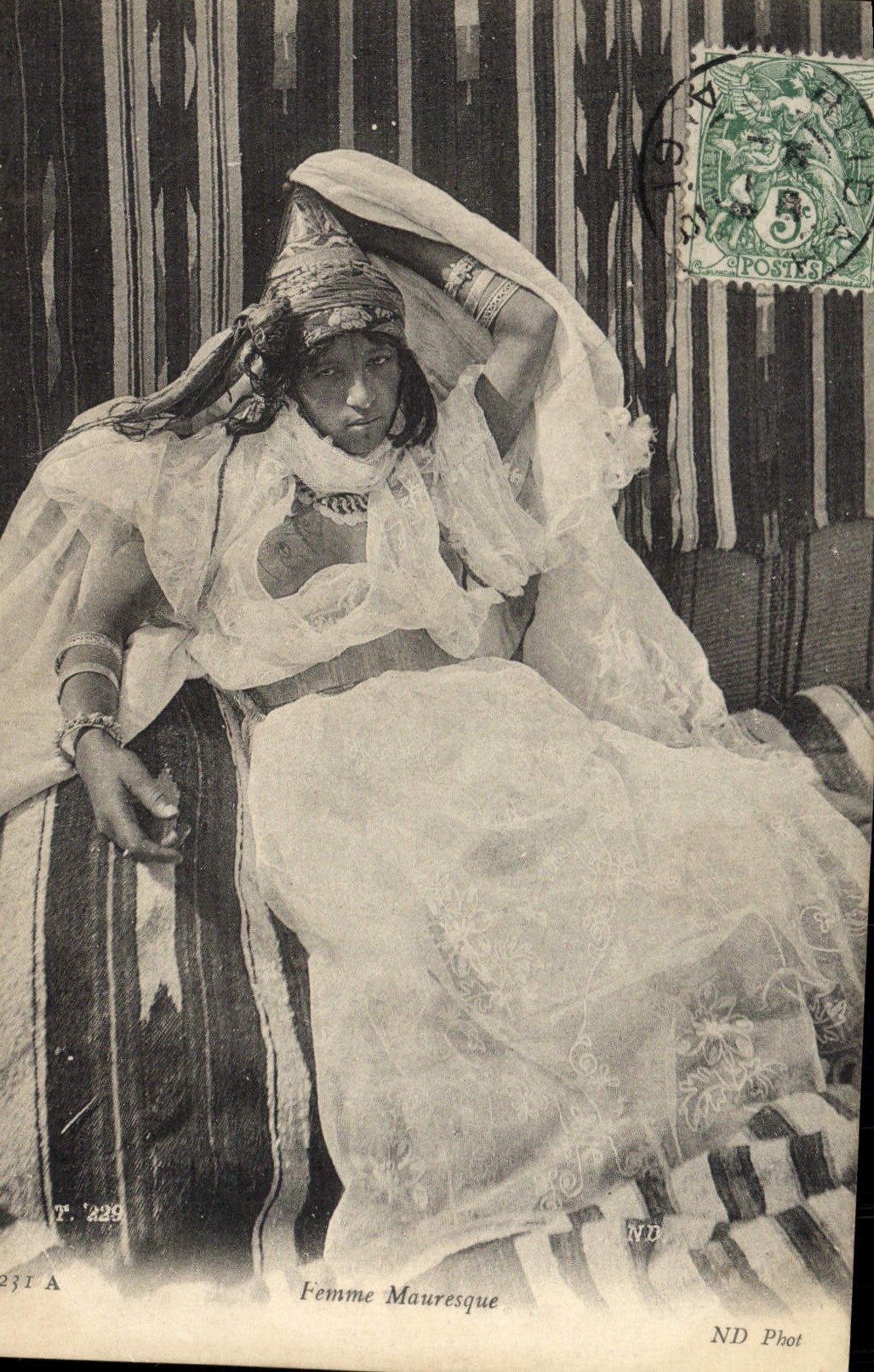 CPA Beaute orientale Femme mauresque 