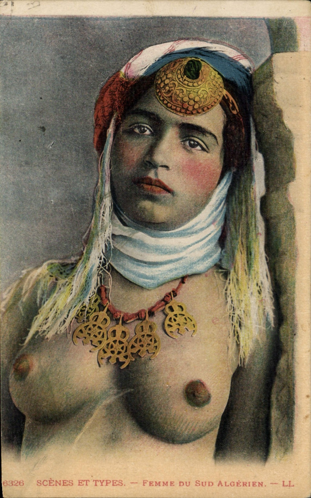 CPA Beaute orientale Femme du Sud algerien 