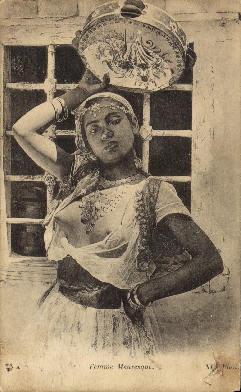 CPA Beaute orientale Femme mauresque 