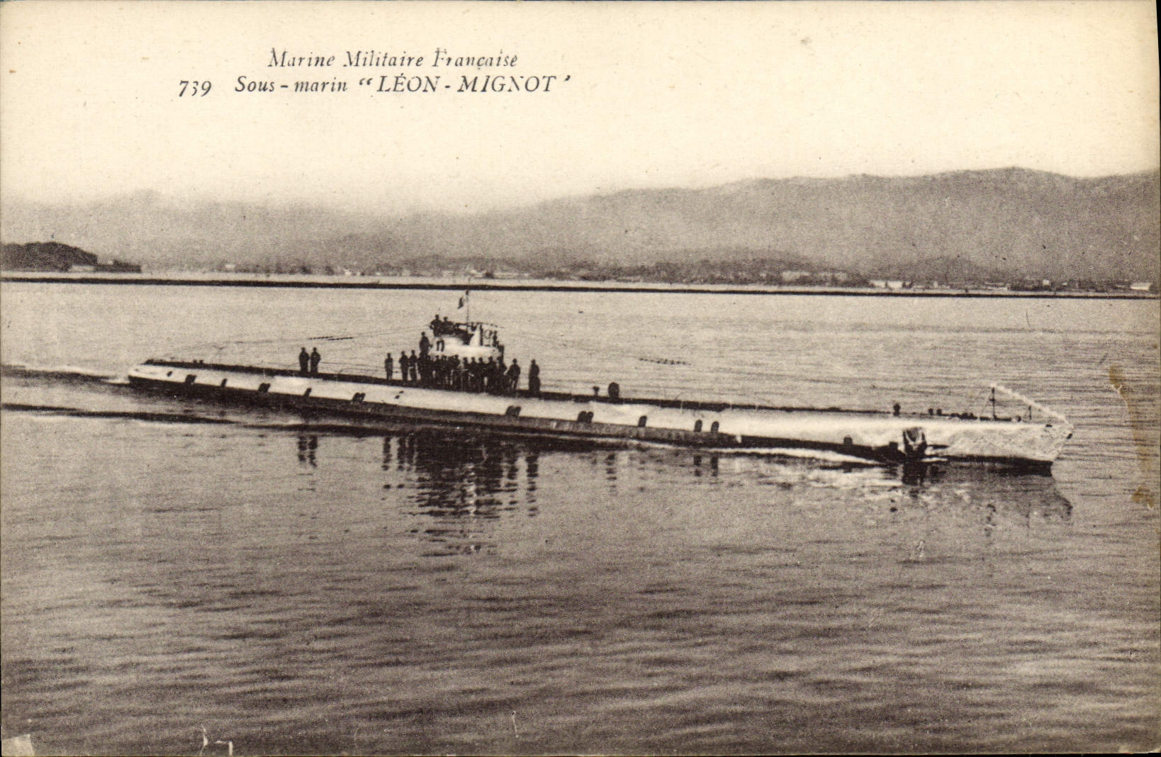 CPA Bateau de guerre Leon Mignot Sous-marin
