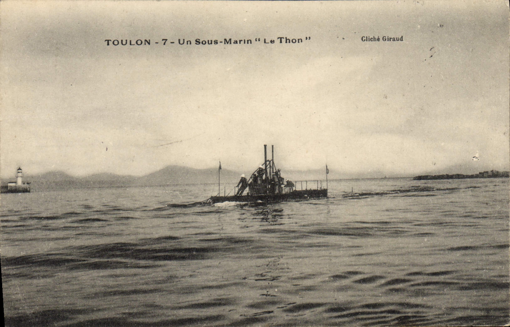 CPA Bateau de guerre Sous-marin Le Thon 