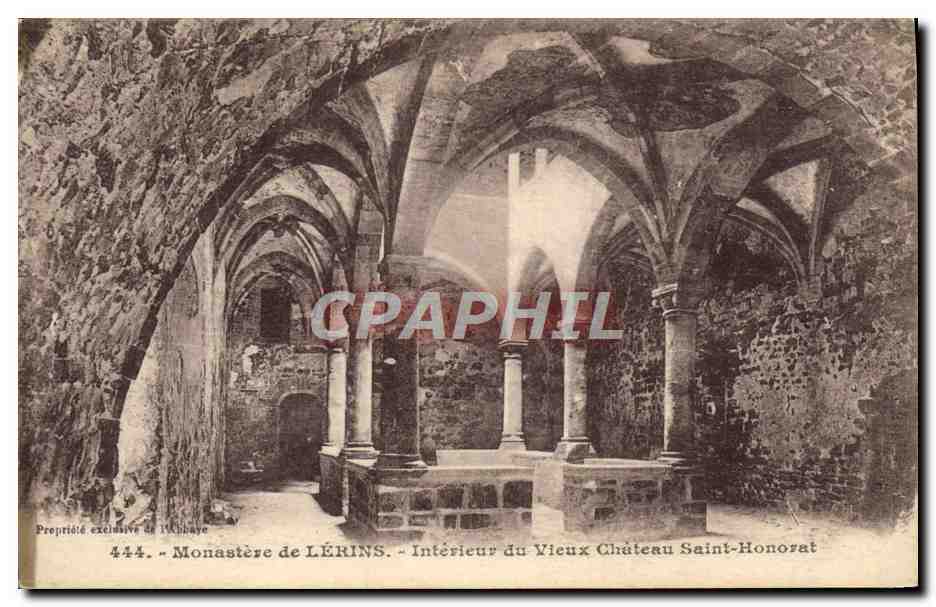 CPA Monastere De Lerins Interieur Du Vieux Chateau Saint Honorat