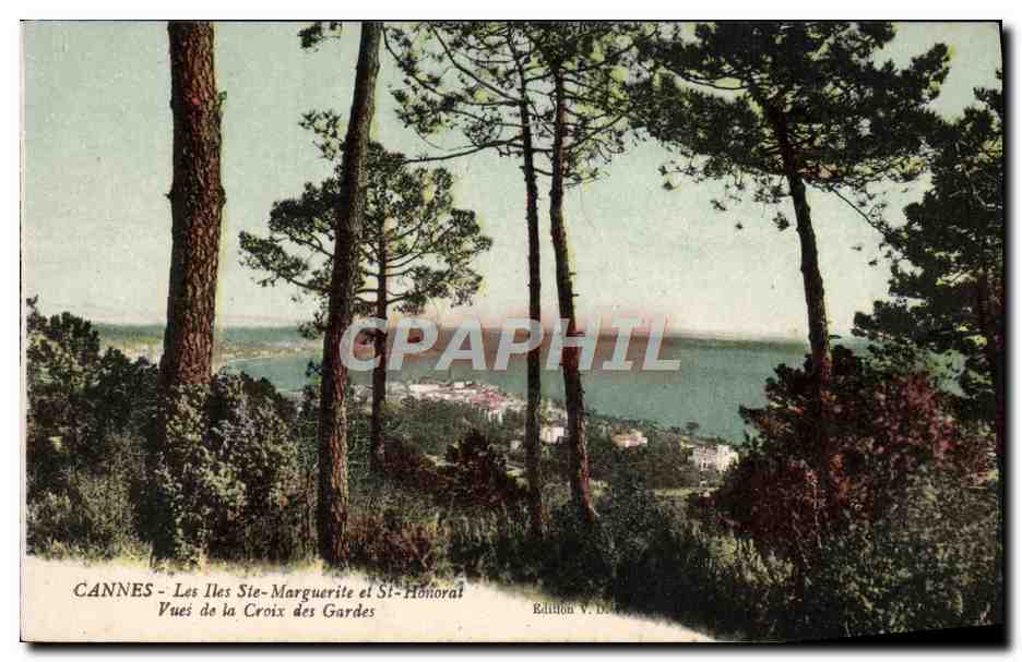 CPA Cannes Les Iles Ste Marguerite Et St Honorat Vues de la Croix des Gardes