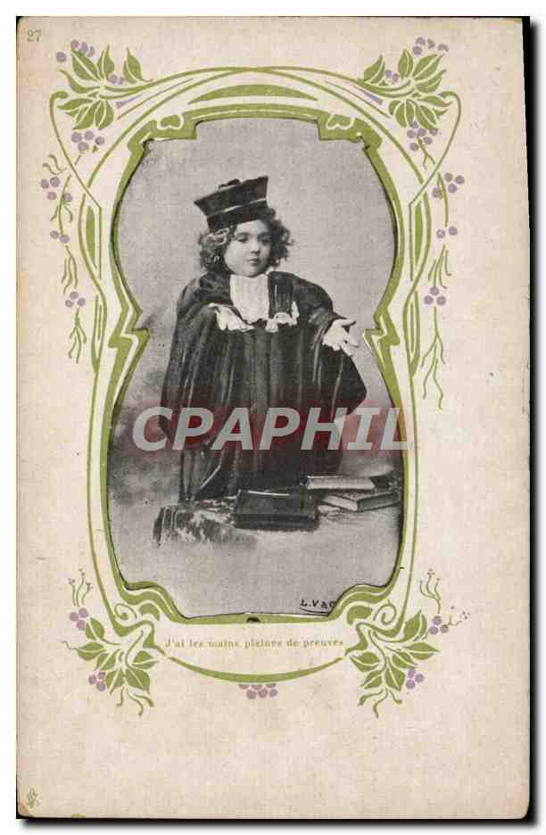 Jeune femme en robe de docteur — L.V.A.C. — n°27