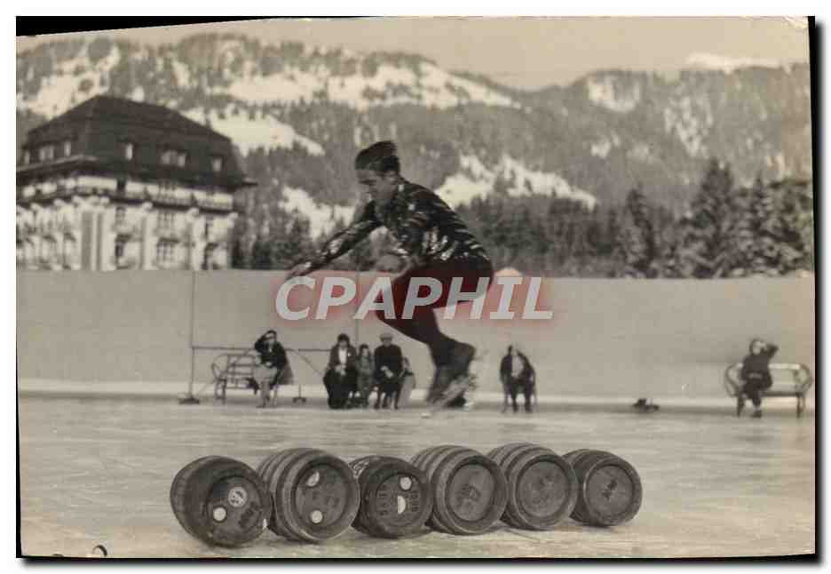 CARTE PHOTO Sports d'hiver Patinage SAut 