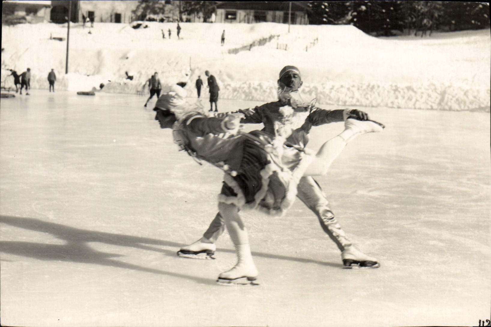 CARTE PHOTO Sports d'hiver Patinage 