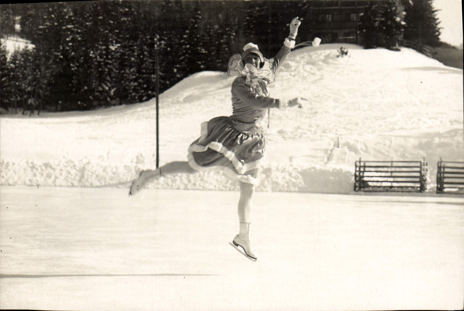 CARTE PHOTO Sports d'hiver Patinage 