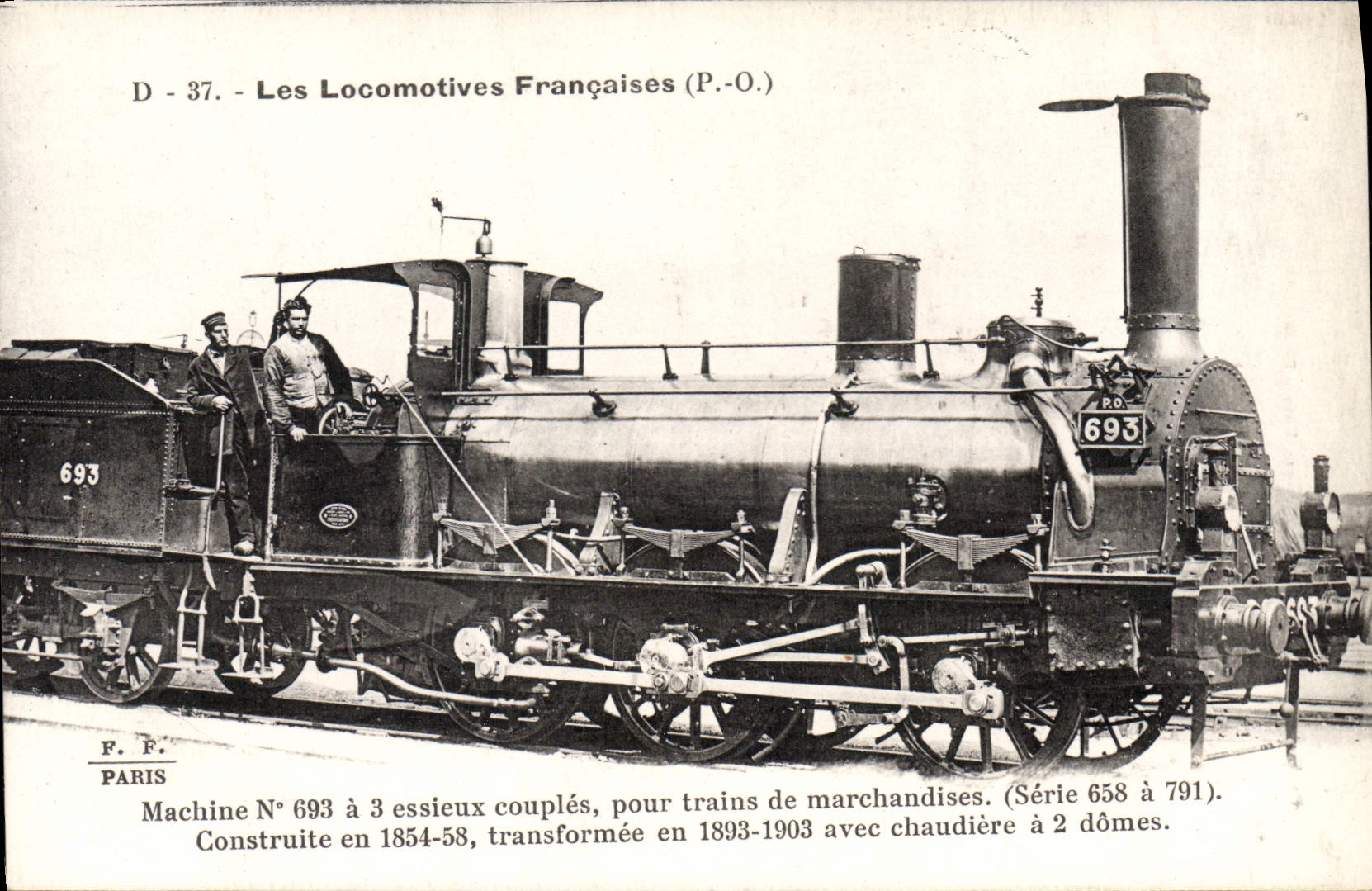 CPA Train Locomotive Machine 693 a 3 essieux couples