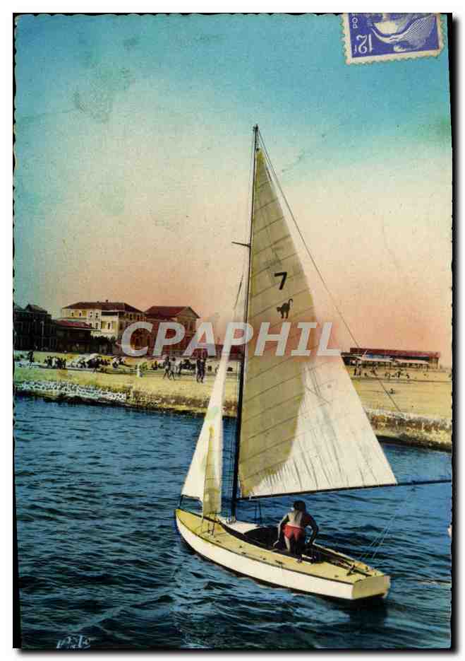 CPM Bateau Voilier Palavas Les plaisirs de la voile dans le port 