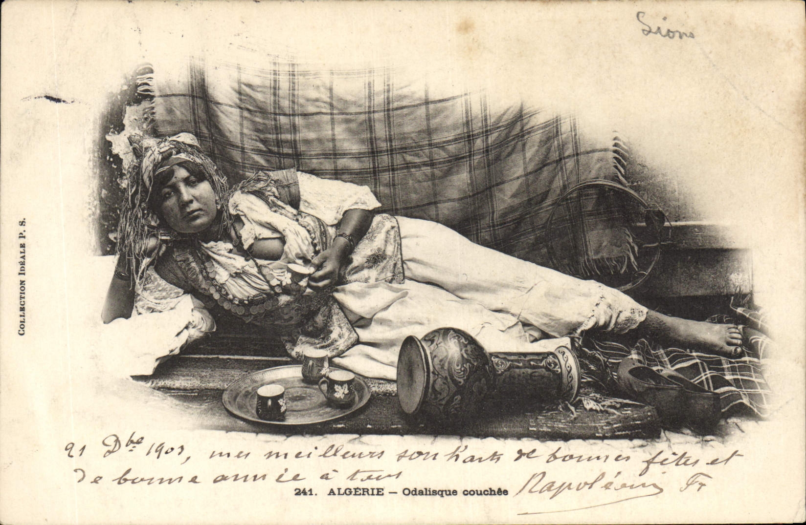 CPA Nu erotique Femme Algerie Odalisque couchee