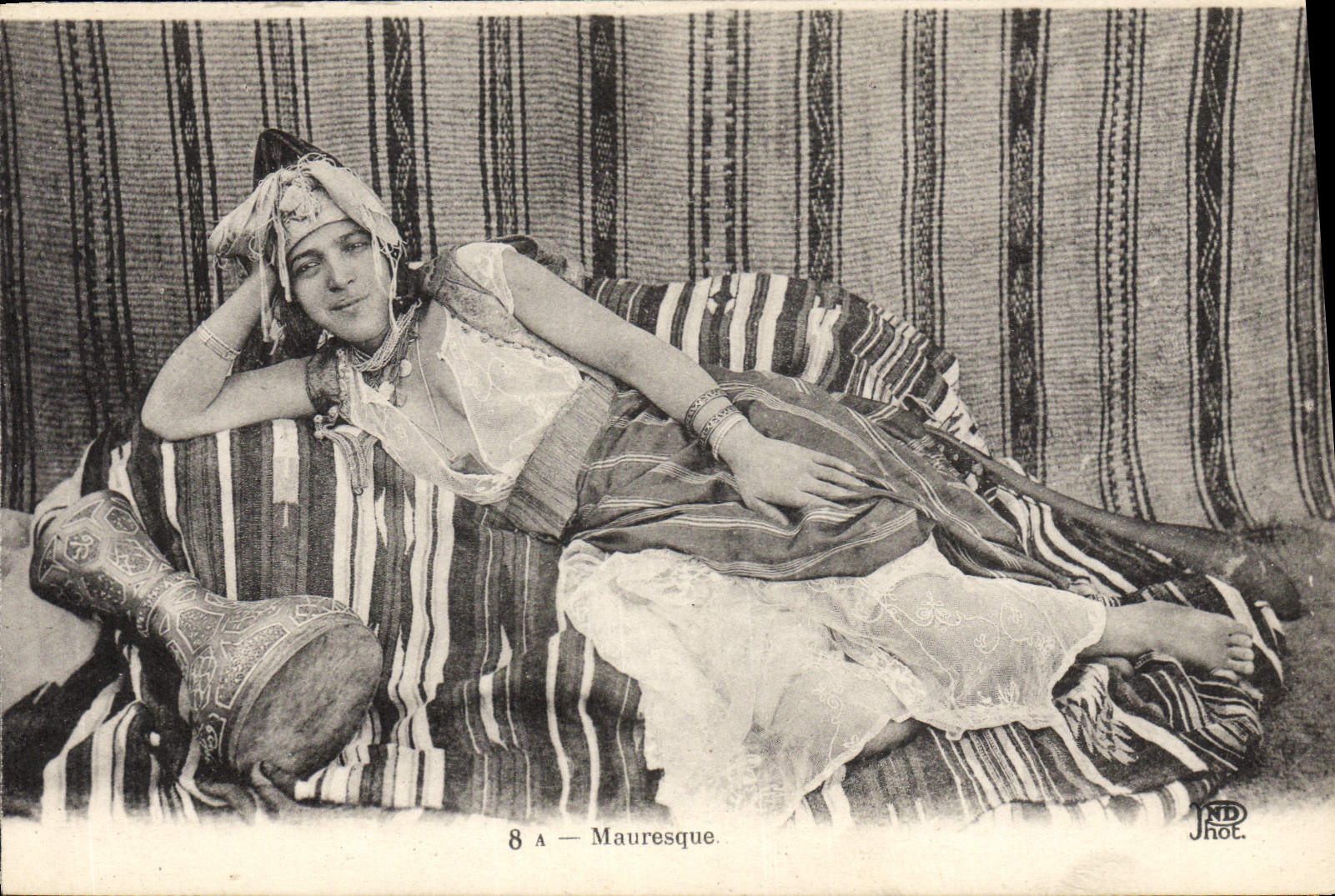 CPA Nu erotique Femme Mauresque