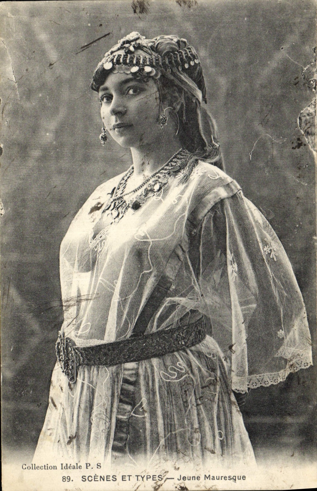 CPA Nu erotique Femme Jeune mauresque