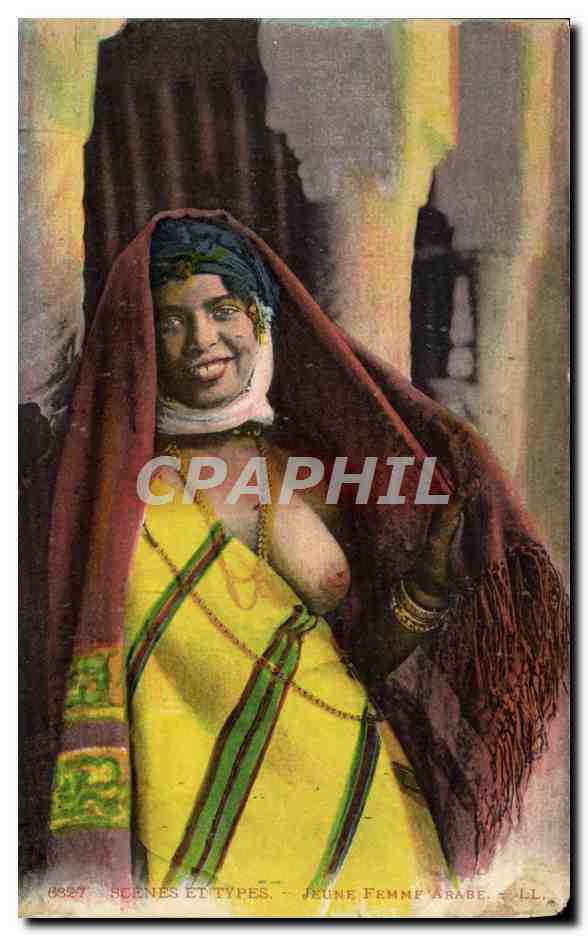 CPA Nu erotique Femme Jeune femme arabe