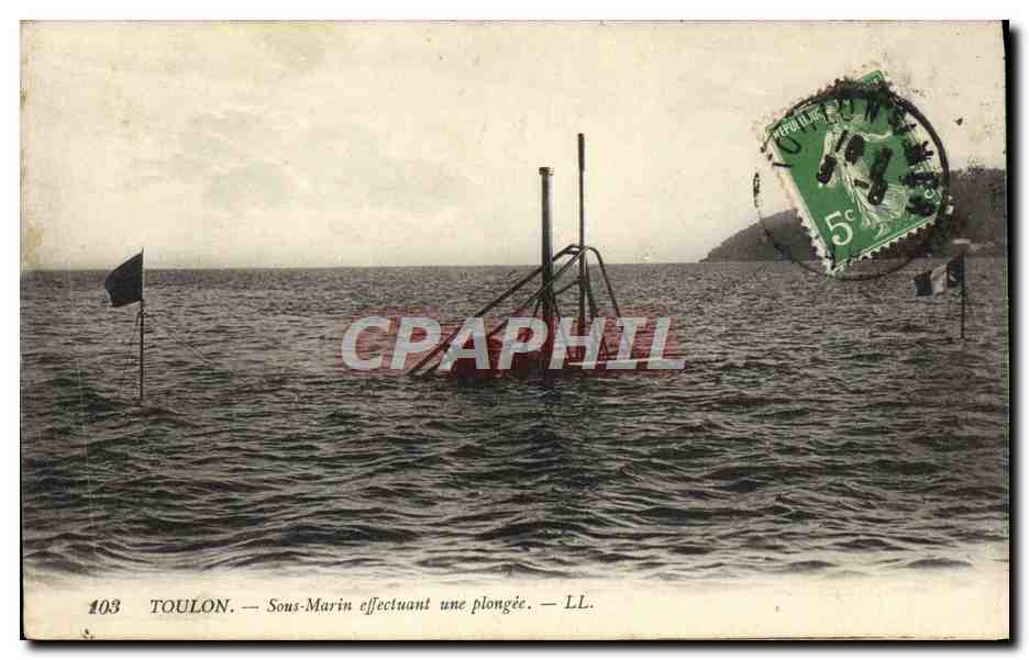CPA Bateau Toulon Sous marin effectuant une plongee