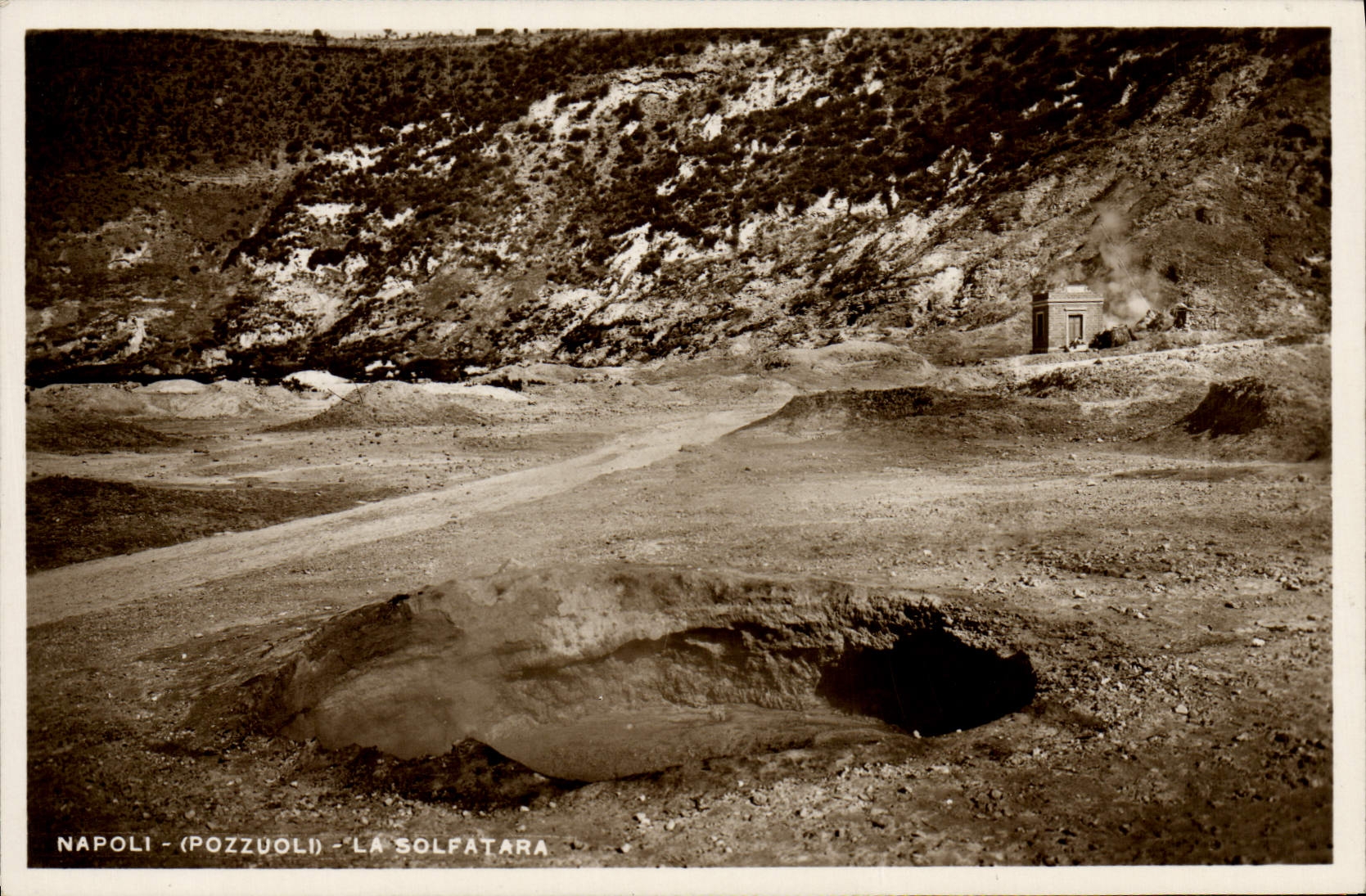 Napoli - (Pozzuoli) - La Solfatara — Éditeur V. Carcavallo, N° 48
