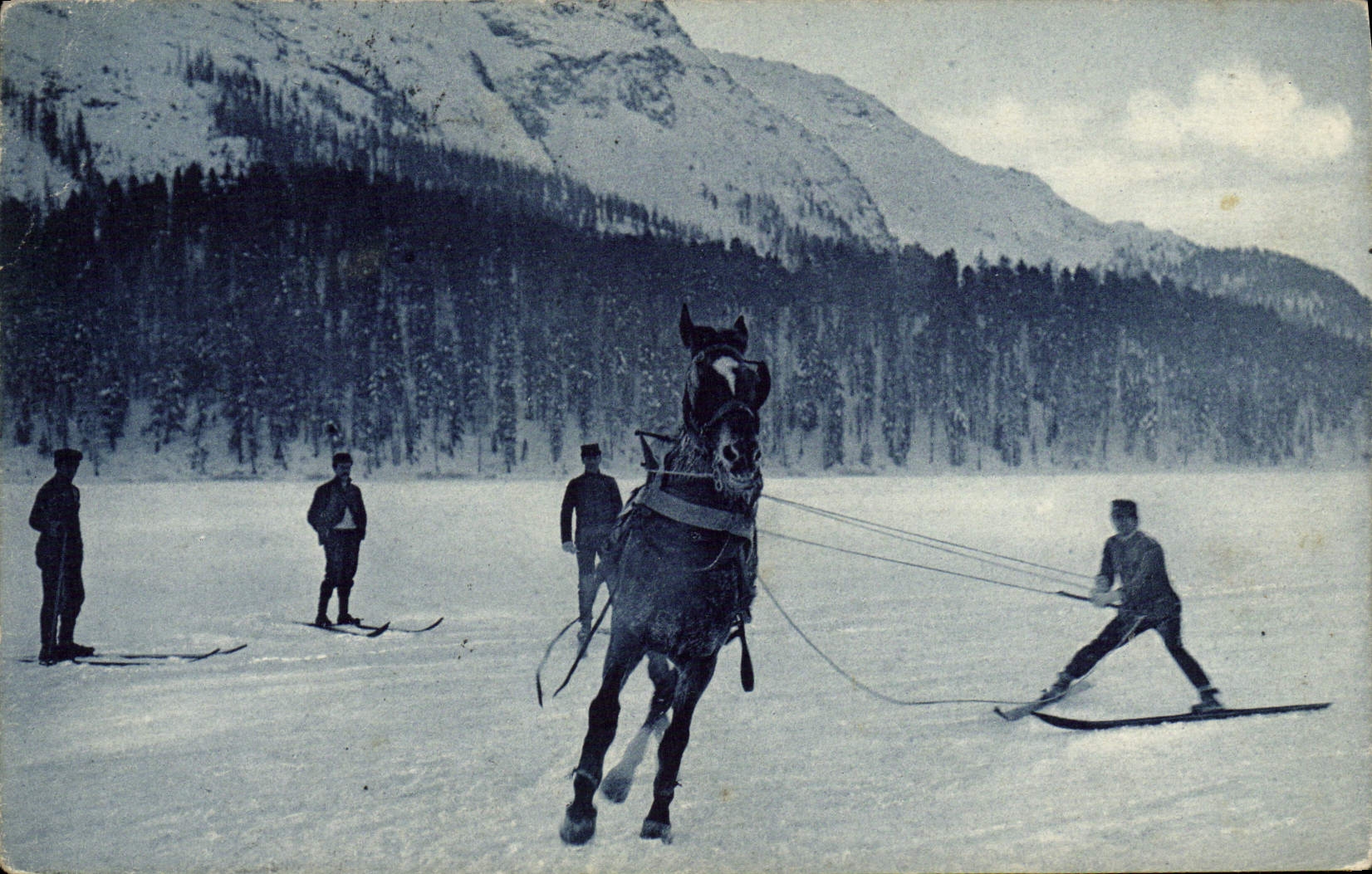 Esquiar sobre hielo con caballo — Editor Brunner & C., Como — N° 10250