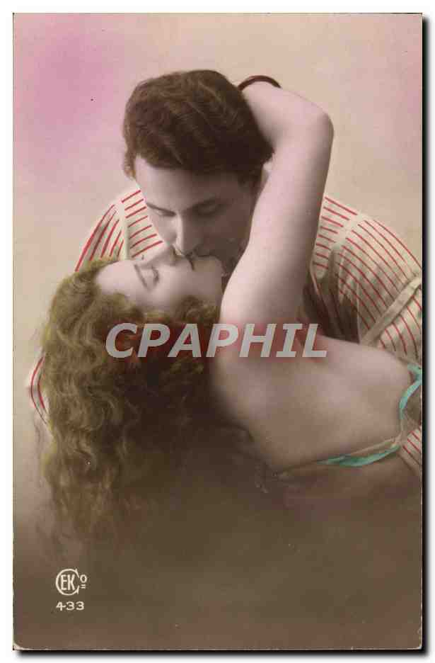 CPA Femme baiser
