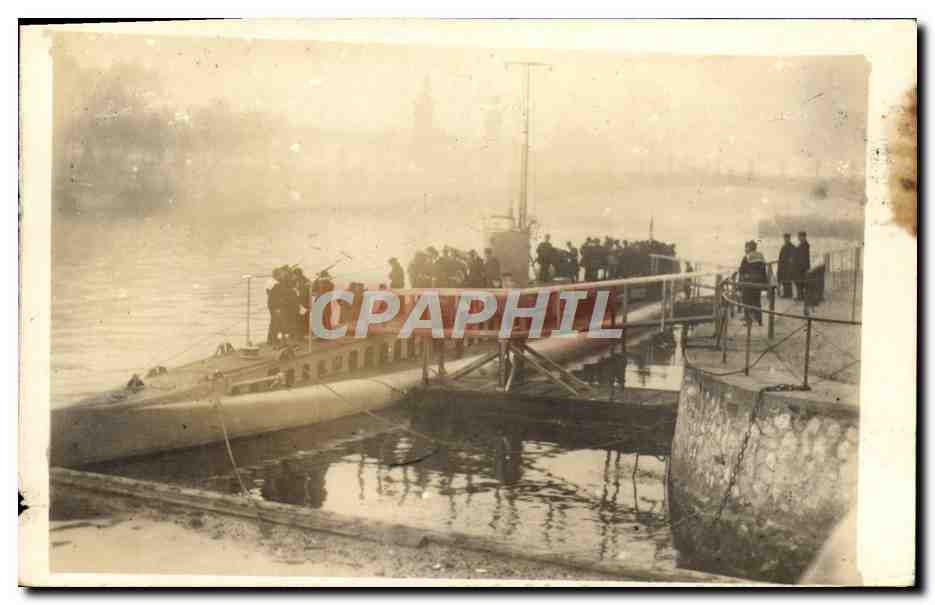 CARTE PHOTO Bateau de guerre Sous-marin 