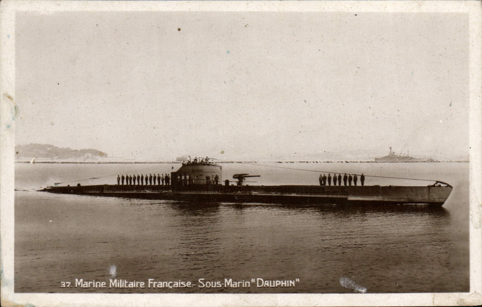 Sous-Marin "Dauphin" — Marine Militaire Française — n°37
