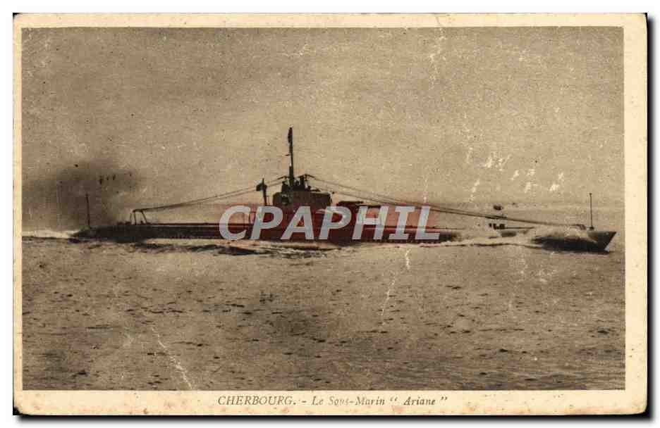 CPA Bateau de guerre Cherbourg Le Sous-marin Ariane 