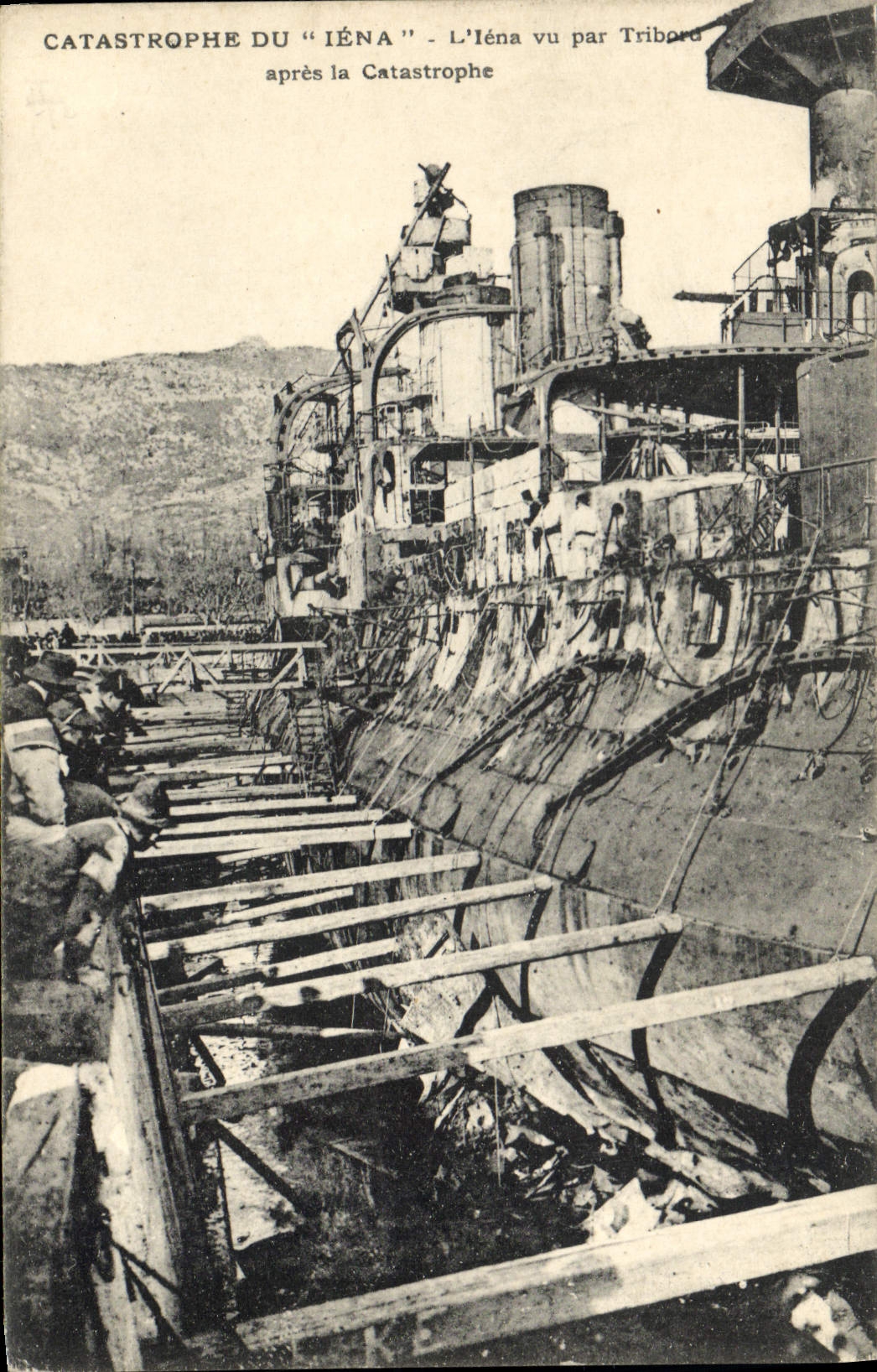 Catastrophe du "Iéna" — L'Iéna vu par Tribord — Atelier de Phototypie Guichard, Marseille