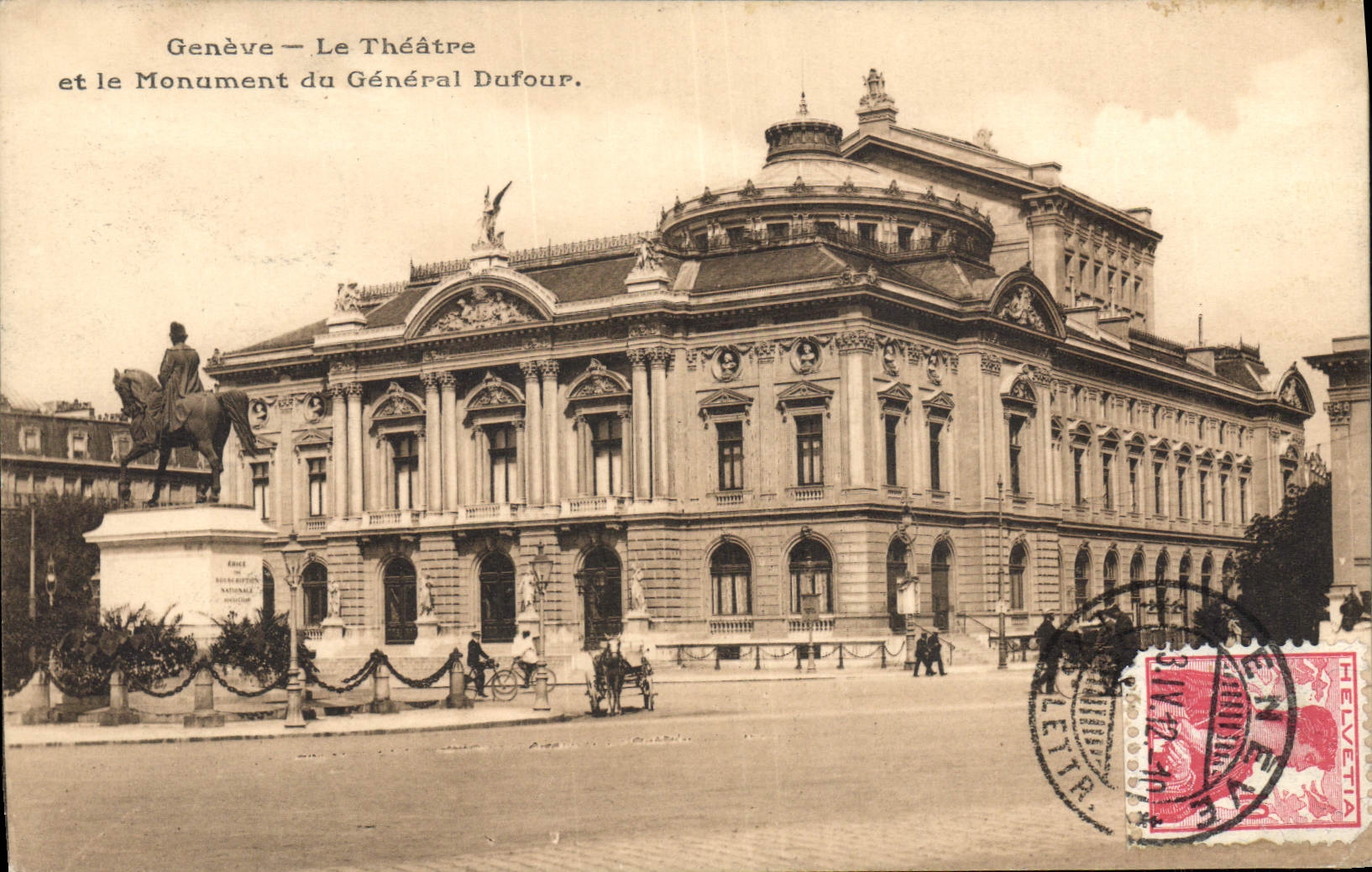 CPA Geneve Le theatre et le monument du general Dufour